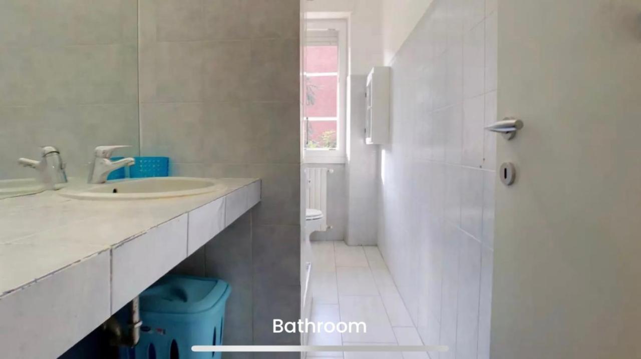 Metro Famagosta - Luminoso Appartamento Con Balcone Free Wifi & Parking Мілан Екстер'єр фото