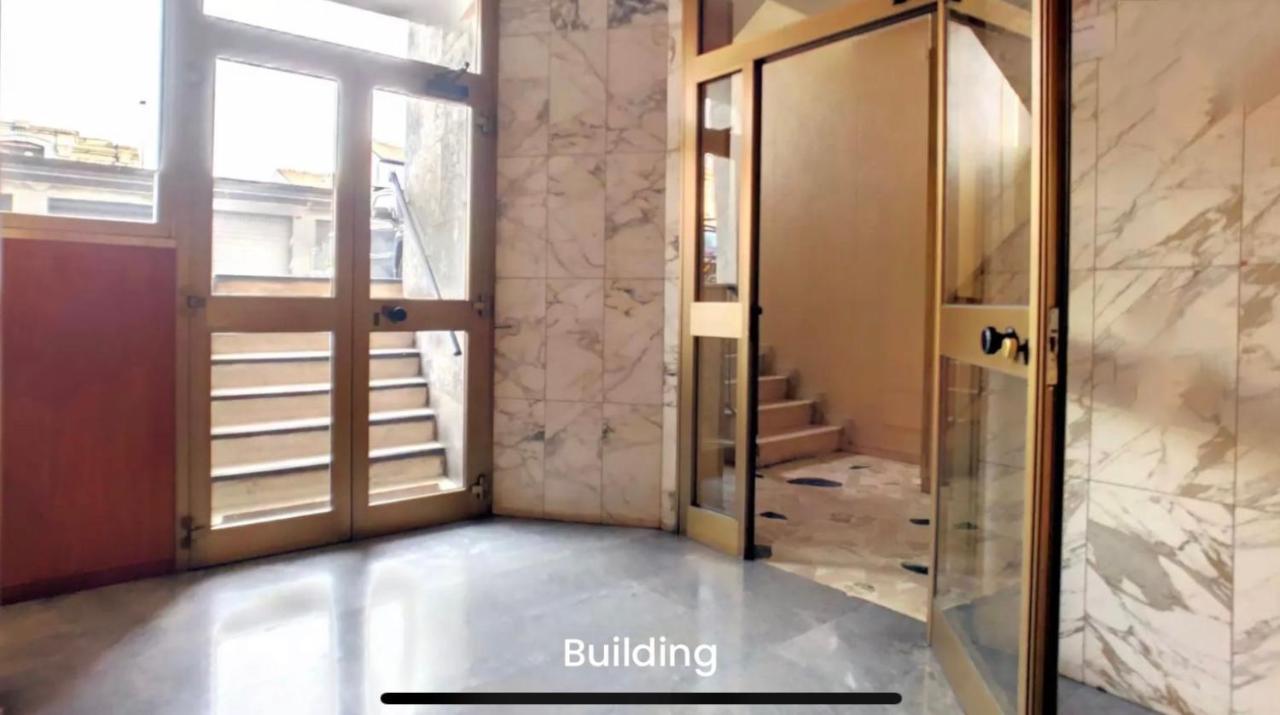 Metro Famagosta - Luminoso Appartamento Con Balcone Free Wifi & Parking Мілан Екстер'єр фото